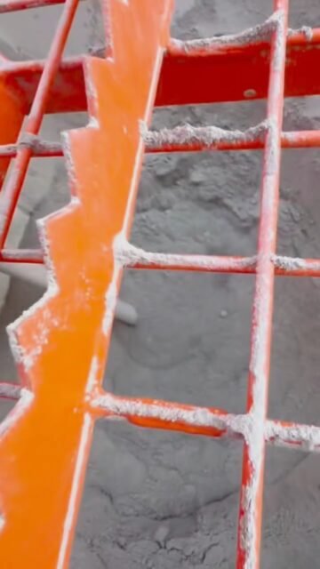 Fresh silicone render system on a garage in frampton Cotterell 🪄🕴️

#bristol #plaster #render #work #silicone